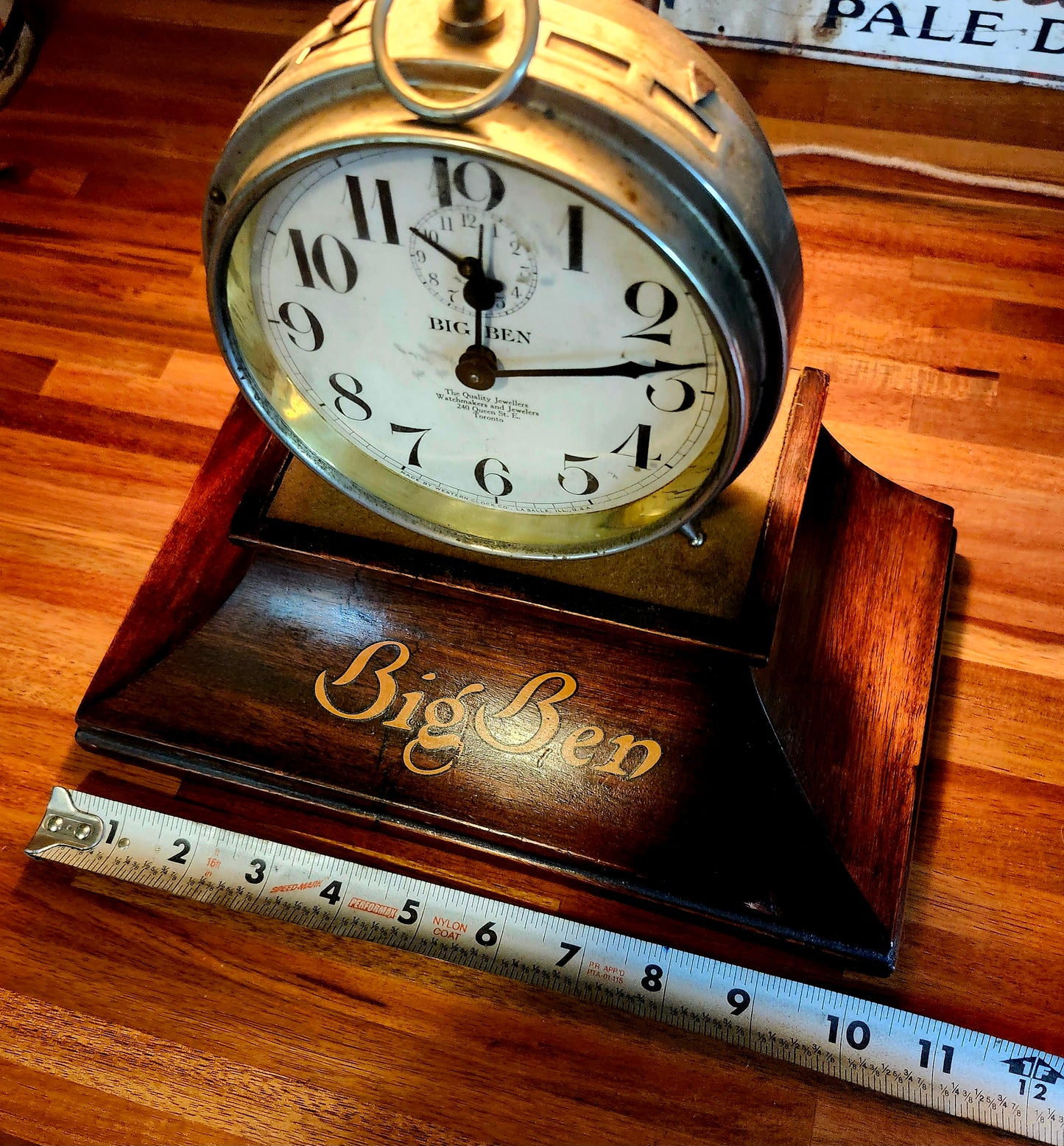 Jewelry Store Counter Display